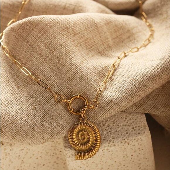 Seashell Necklace #2031 - Picture 3 of 9